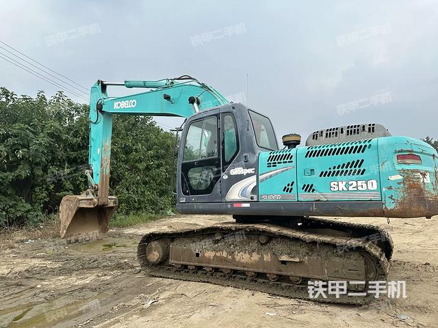 神鋼SK250-8挖掘機