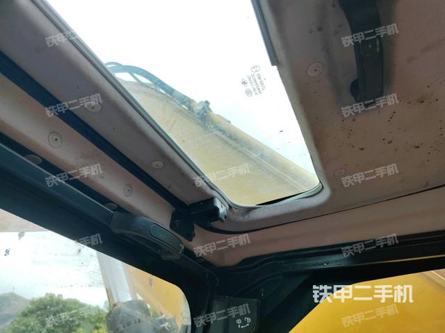 駕駛室左前45度(駕駛室部分) 駕駛室左前45度(駕駛室部分)