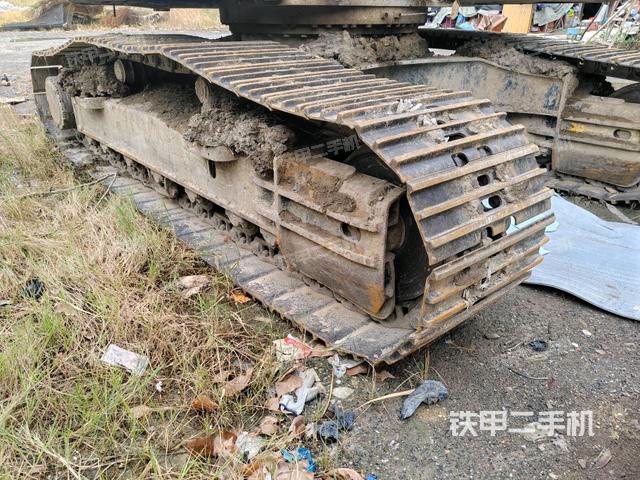 右側(cè)履帶整體(行走機(jī)構(gòu)) 右側(cè)履帶整體(行走機(jī)構(gòu))
