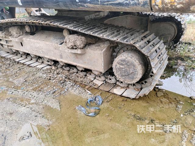 左側(cè)履帶整體?(行走機(jī)構(gòu)) 左側(cè)履帶整體?(行走機(jī)構(gòu))