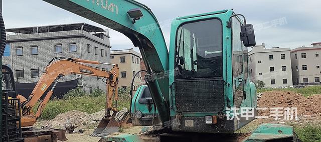 新源XY75W-8挖掘机