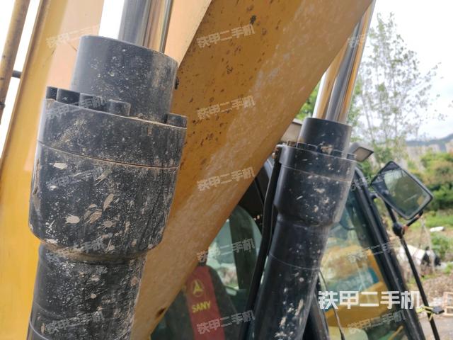 轉(zhuǎn)盤(pán)和下車(chē)架正前(工作和回轉(zhuǎn)裝置) 轉(zhuǎn)盤(pán)和下車(chē)架正前(工作和回轉(zhuǎn)裝置)