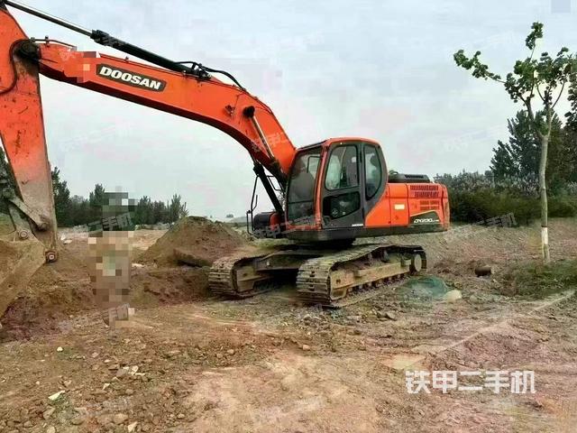 斗山DX215-9C挖掘机