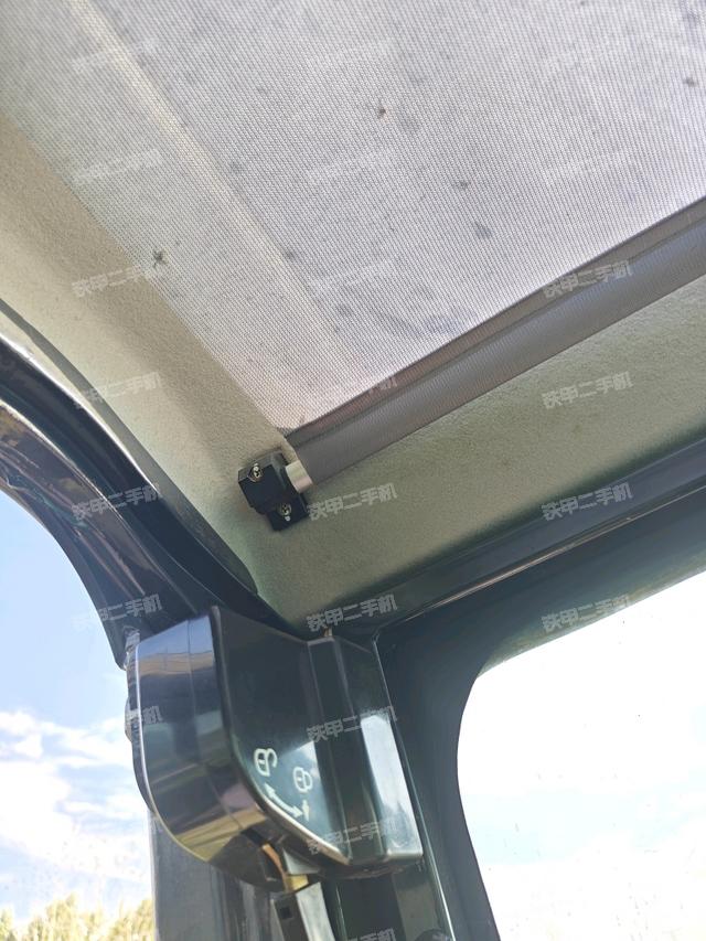 后窗玻璃角标（驾驶室部分）