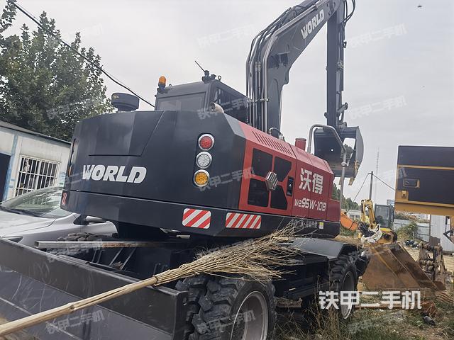 沃得重工W295W-10挖掘机的设备实拍-第2张实拍照片