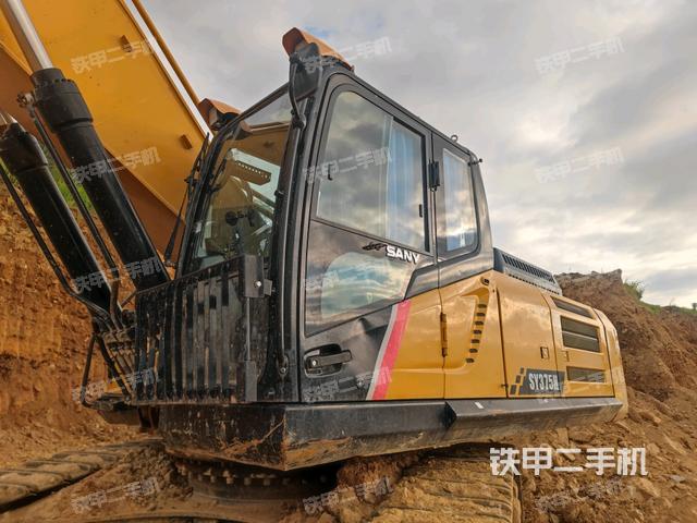 三一重工SY375H挖掘機(jī)