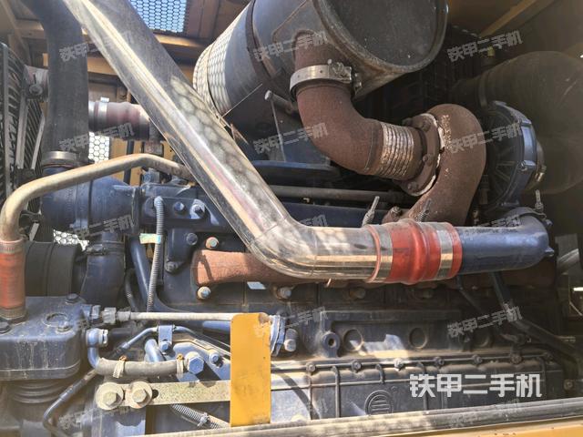 发动机左侧（整机外观及大件）