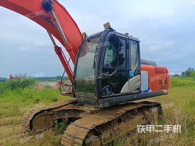 日立ZX200-5A挖掘机