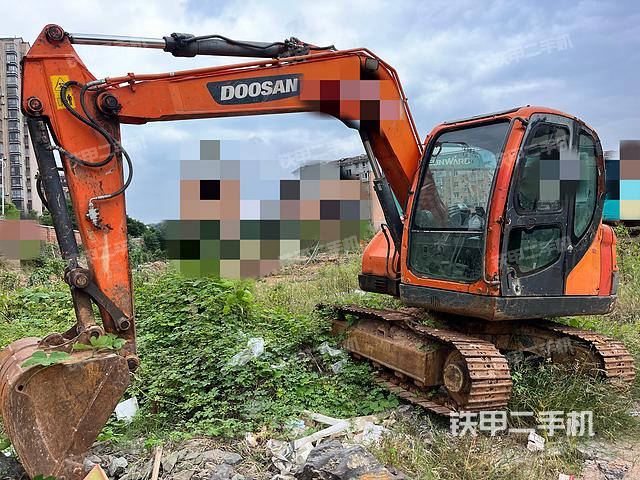 斗山DX75-9C挖掘机