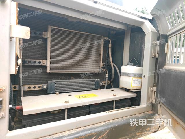 散熱器正面（大件艙室）