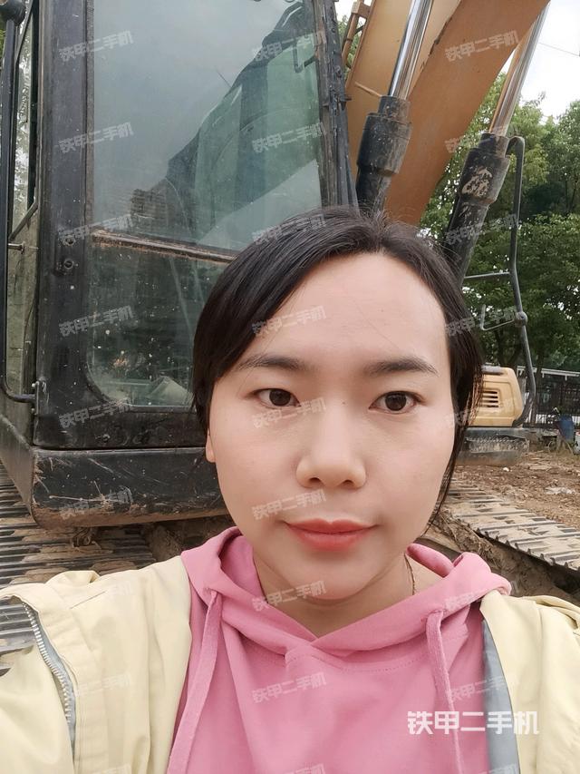三一重工SY125C挖掘机的设备实拍-第1张实拍照片