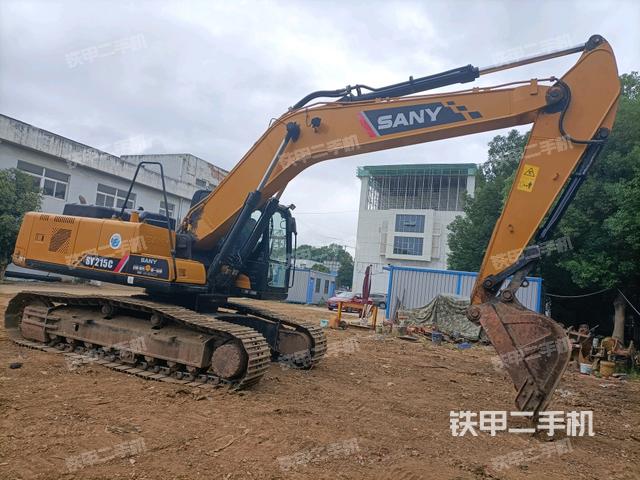 三一重工SY215C挖掘機(jī)