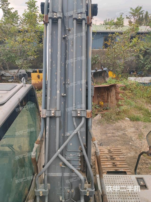 大臂背部俯視（工作和回轉(zhuǎn)裝置）