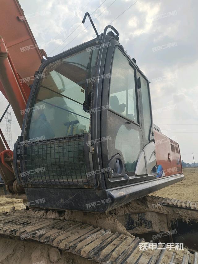 驾驶室左前45度（驾驶室部分）