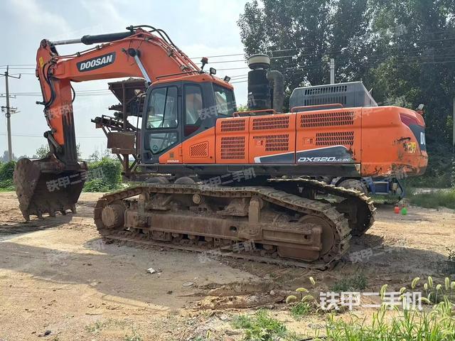 斗山DX520LC-9C挖掘機(jī)