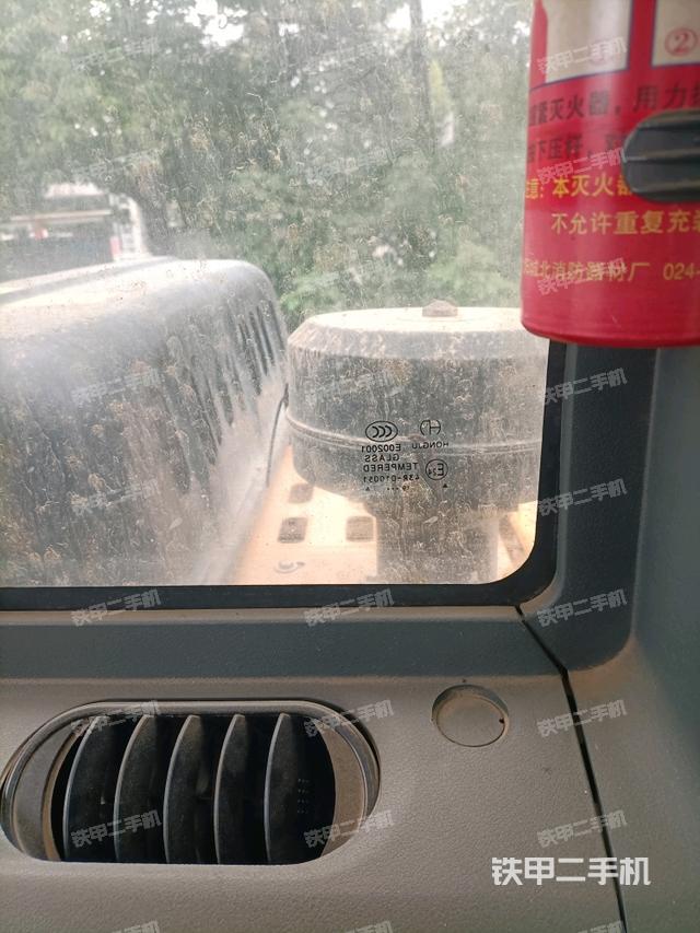 后窗玻璃角标（驾驶室部分）