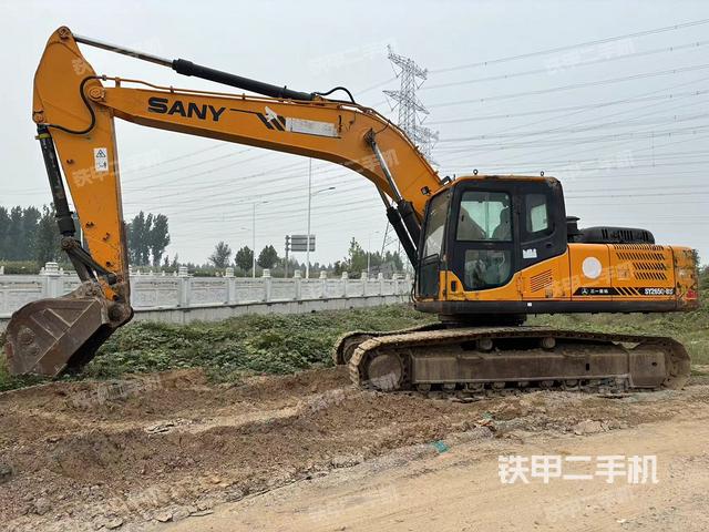 三一重工SY235C-8S挖掘機(jī)