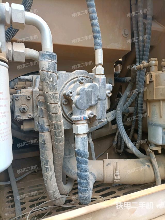 液压泵斜45 左（大件舱室）