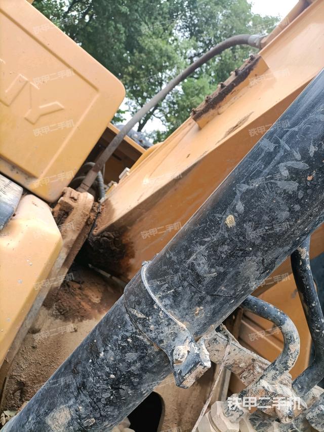 大臂根部 斜视（工作和回转装置）