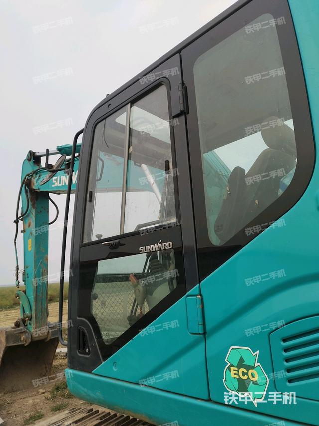 駕駛室左后45度（駕駛室部分）