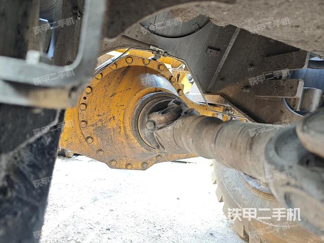 前驅(qū)動橋（液壓/傳動系統(tǒng)）