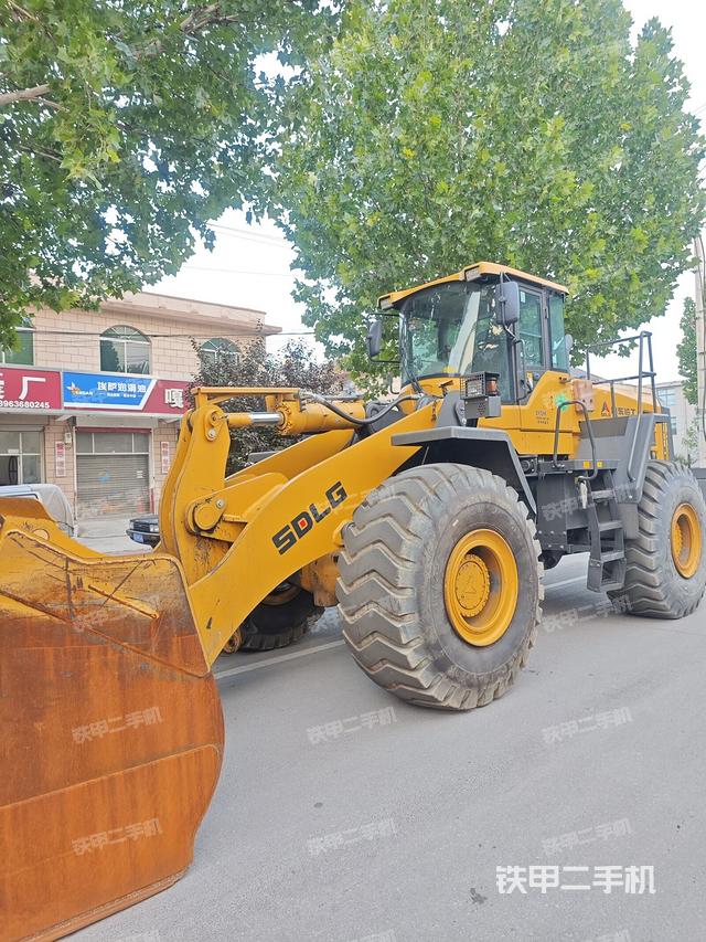 右后輪（行走機構(gòu)）