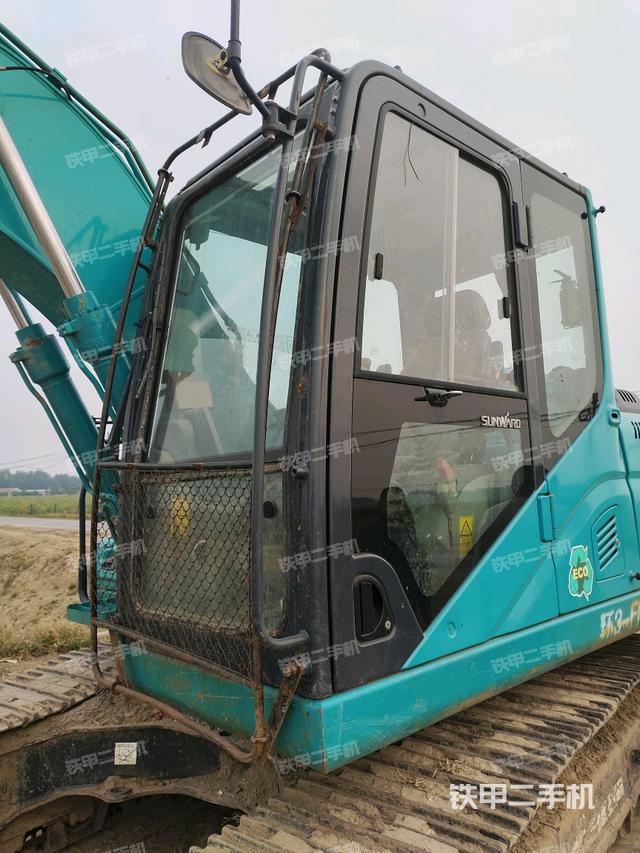 駕駛室左前45度（駕駛室部分）