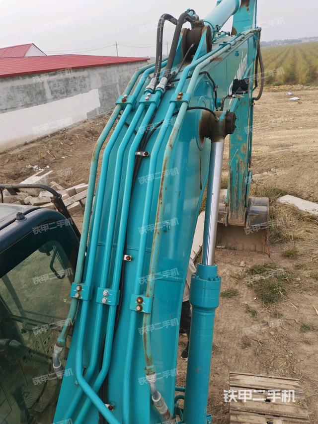 大臂背部俯視（工作和回轉(zhuǎn)裝置）