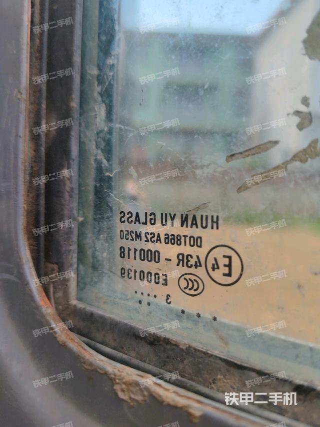 后窗玻璃角標(biāo)（駕駛室部分）