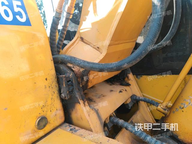 大臂根部?斜（工作和回轉(zhuǎn)裝置）