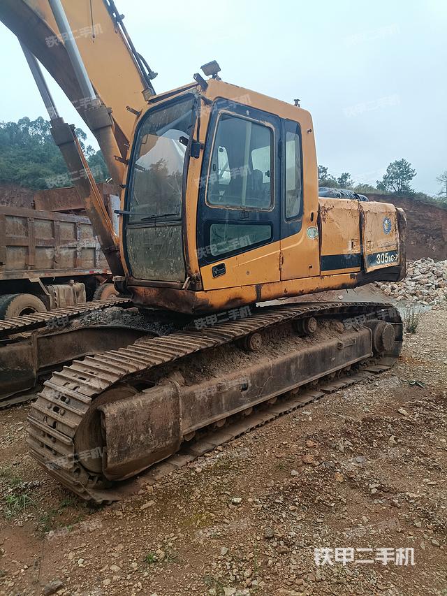 现代R305LC-7挖掘机