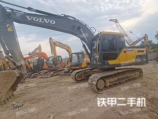 丹東沃爾沃EC210D挖掘機實拍圖片