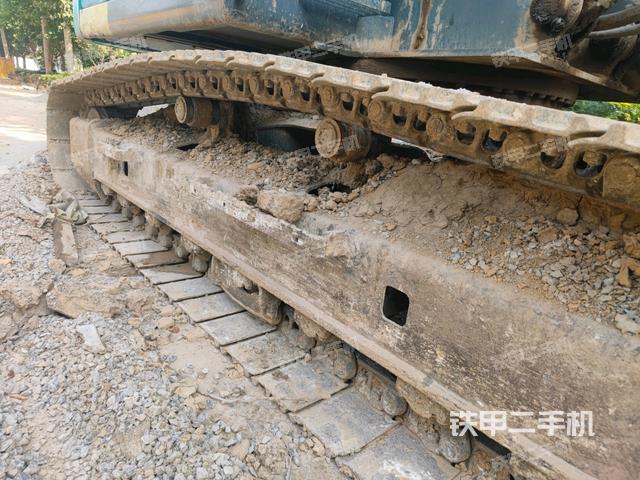 左側(cè)履帶整體?（行走機構(gòu)）