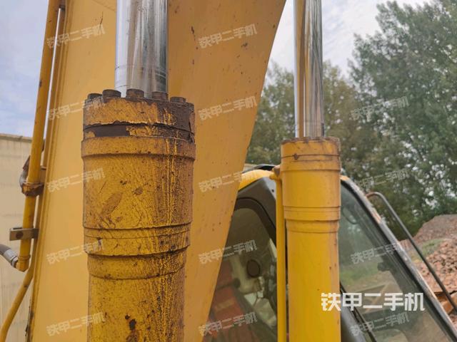 大臂油缸整體?豎拍(工作和回轉裝置) 大臂油缸整體?豎拍(工作和回轉裝置)
