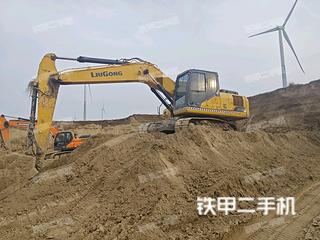 柳工CLG920E挖掘機實拍圖片