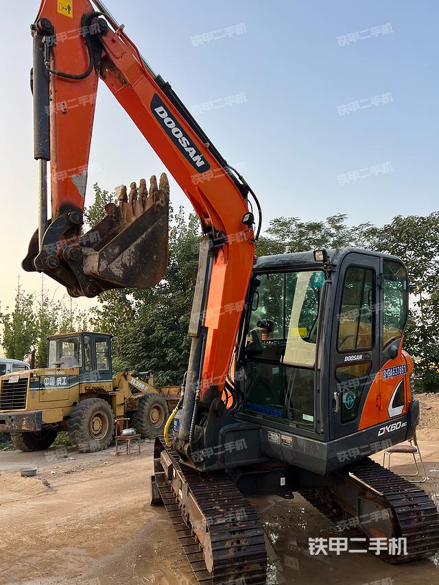 斗山DX55-9C挖掘机