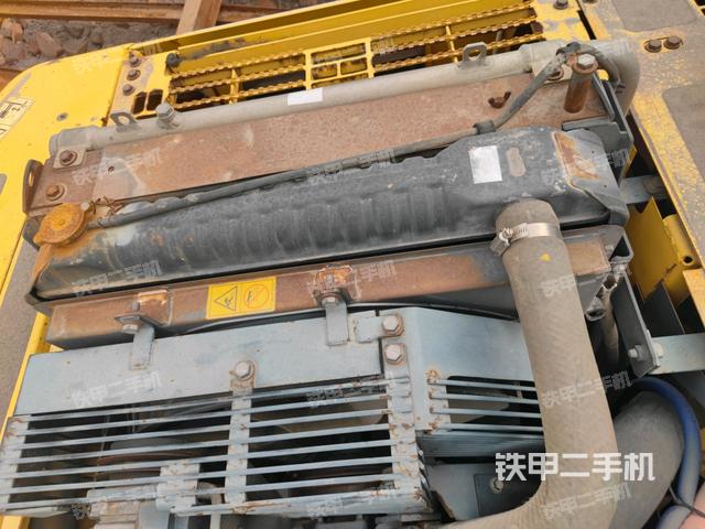 氣門室蓋螺絲特寫(上車部件) 氣門室蓋螺絲特寫(上車部件)