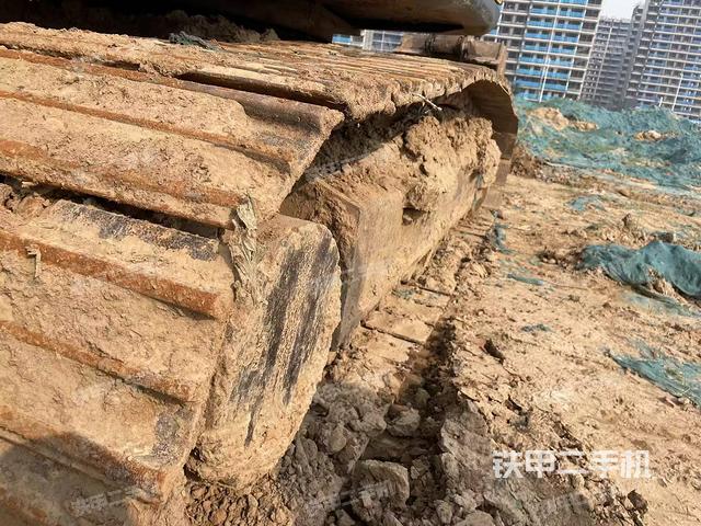 三一重工SY215C挖掘机的设备实拍-第3张实拍照片