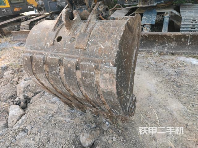 鏟斗45度(工作和回轉(zhuǎn)裝置) 鏟斗45度(工作和回轉(zhuǎn)裝置)