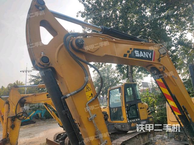 小臂整體左后(工作和回轉(zhuǎn)裝置) 小臂整體左后(工作和回轉(zhuǎn)裝置)