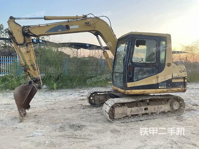 卡特彼勒307B挖掘机