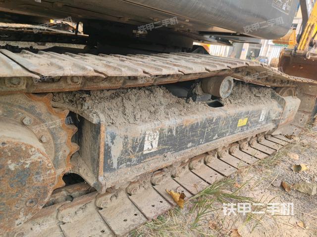 左側(cè)履帶整體?(行走機(jī)構(gòu)) 左側(cè)履帶整體?(行走機(jī)構(gòu))