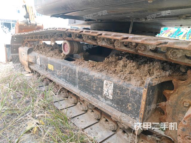 右側(cè)履帶整體?(行走機(jī)構(gòu)) 右側(cè)履帶整體?(行走機(jī)構(gòu))