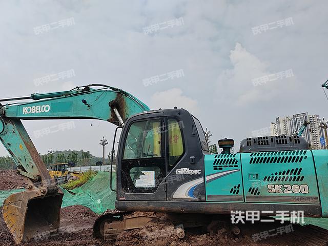 神鋼SK260LC-8挖掘機