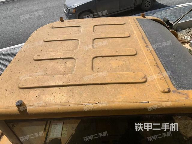 駕駛室頂部（整機(jī)外觀）