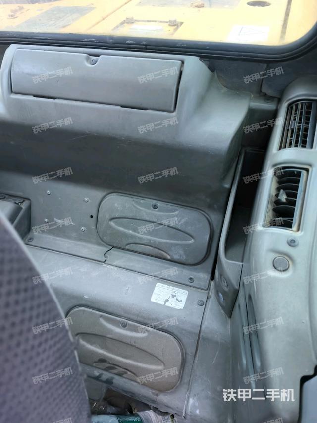 座椅后部（駕駛室部分）