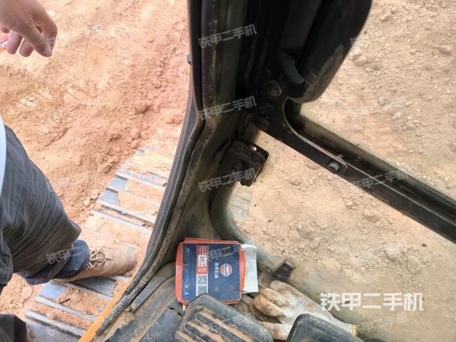 右側(cè)玻璃角標(biāo)（駕駛室部分）