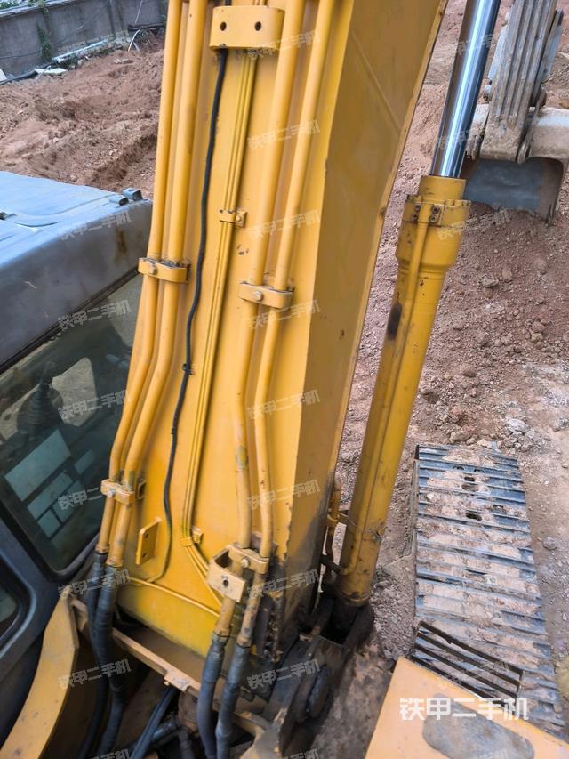 大臂根部?斜視（工作和回轉(zhuǎn)裝置）