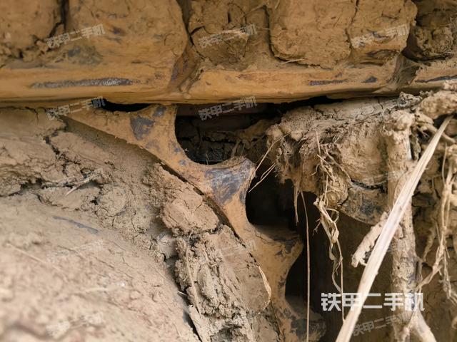 右側(cè)行走馬達(dá)蓋板（行走機(jī)構(gòu)）