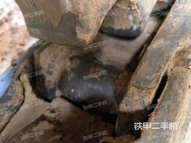 左側(cè)行走馬達(dá)蓋板（行走機(jī)構(gòu)）